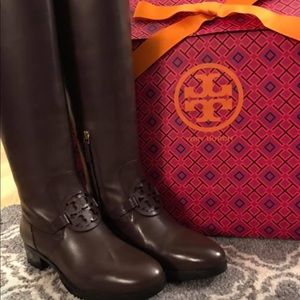 NWT! Miller pull on boot-burnt chocolate Size 10!